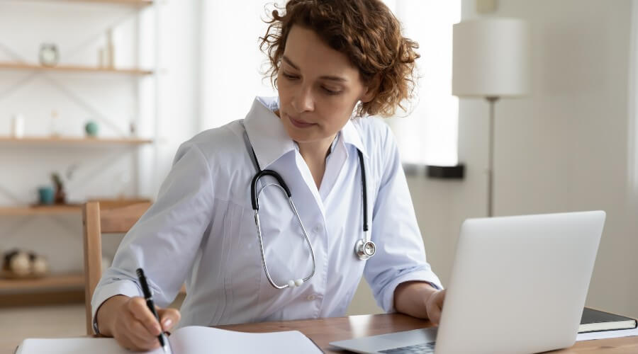 Nurse Reading Handover