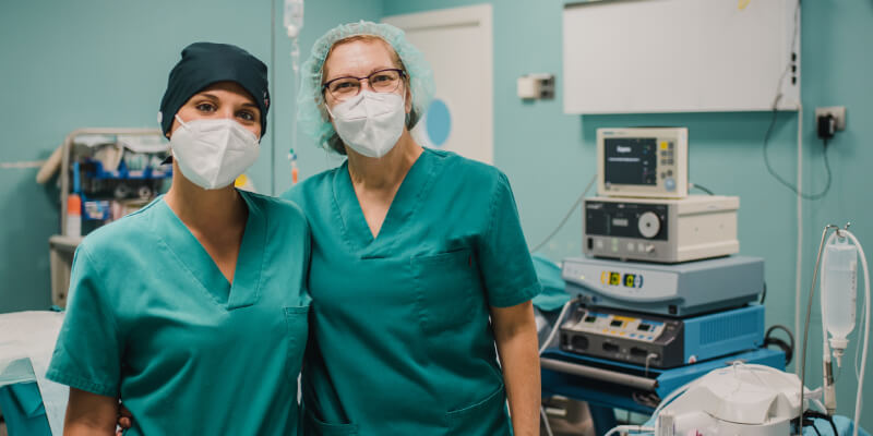 nurses supporting each other